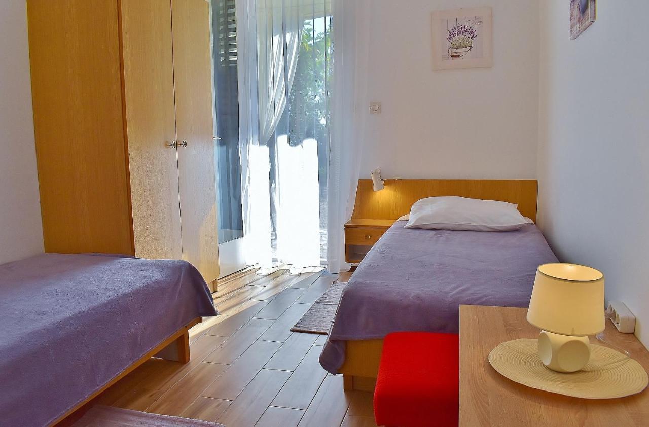 Apartments Zenko راب المظهر الخارجي الصورة